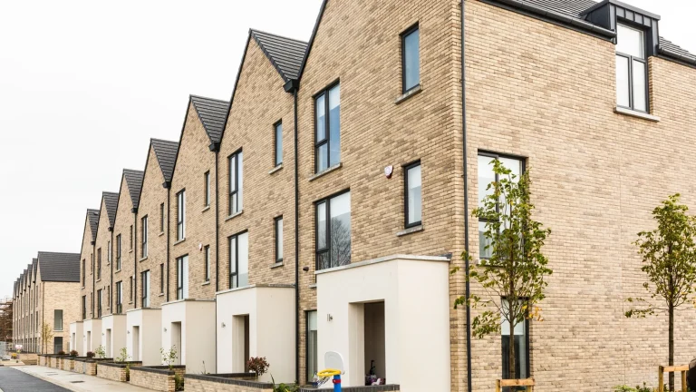 Annual house price growth eases to 6.6% in November