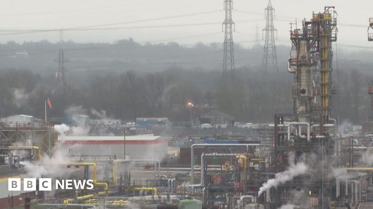 Stanlow oil refinery breaks environmental rules nearly 500 times