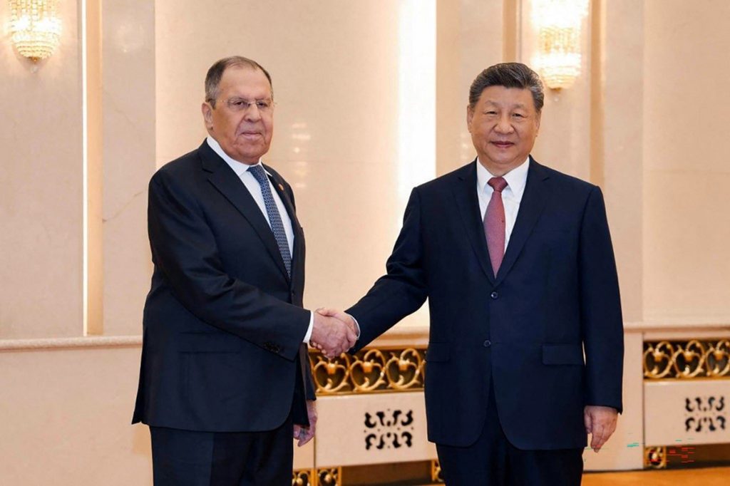 Xi Meets Russian FM as Leaders Flock to China Over Middle East War