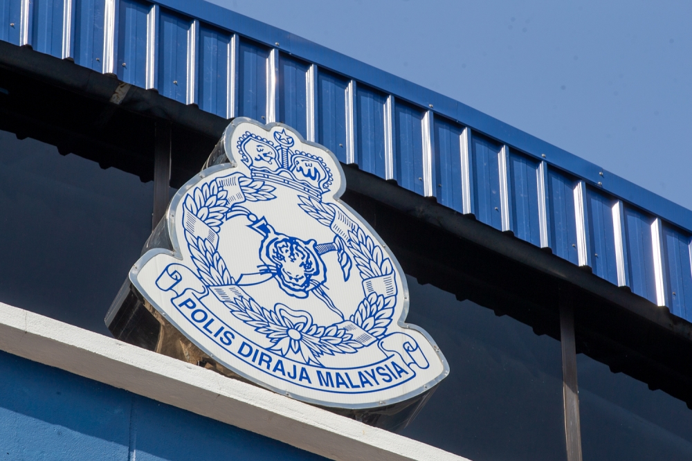 Police seek Axia driver after hit-and-run injures KL traffic constable