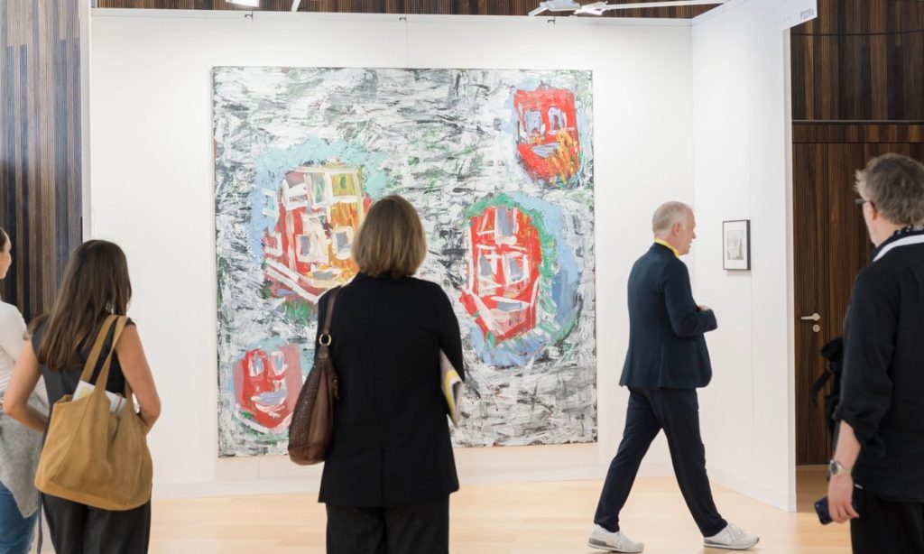 Is Dubai’s loss Palma’s gain? Newly revived Mallorca fair offers ’sun, sand and safety’ for wealthy Germans – The Art Newspaper