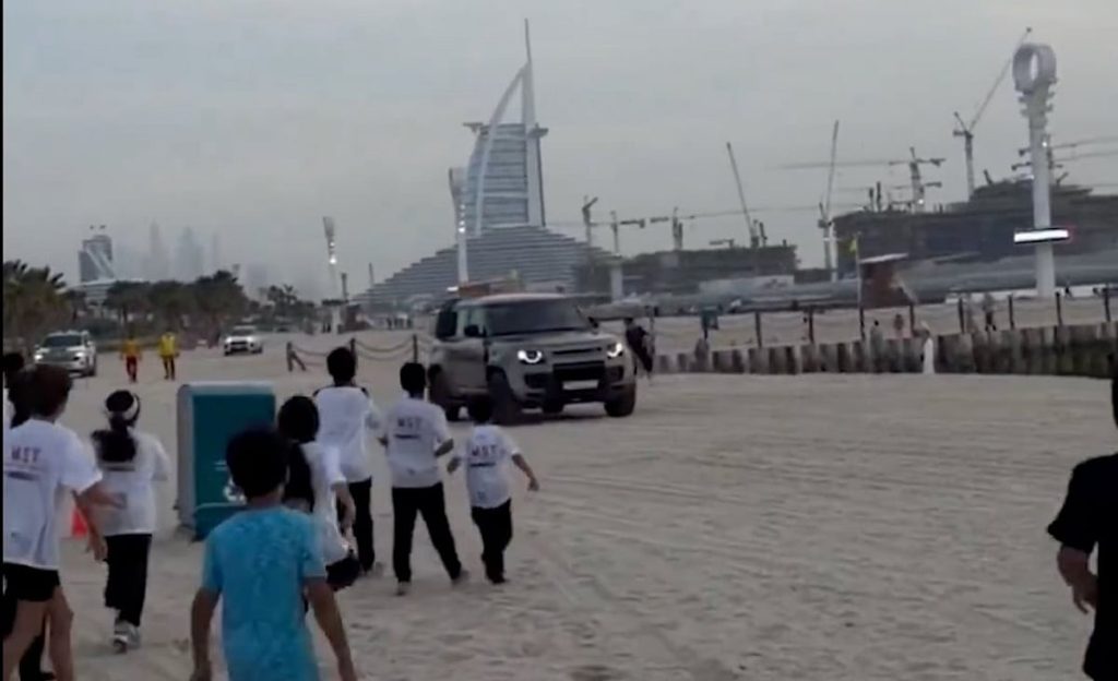 Kite Beach visitors cheer unexpected appearance by Mohammed bin Rashid