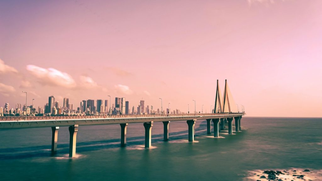 India’s Oil Crisis Deepens as Hormuz Remains Shut