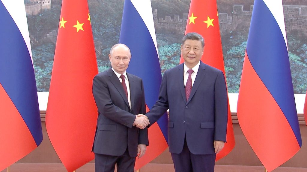 Xi, Putin hail ‘new stage’ of ties in Beijing meeting_英语频道_央视网(cctv.com)