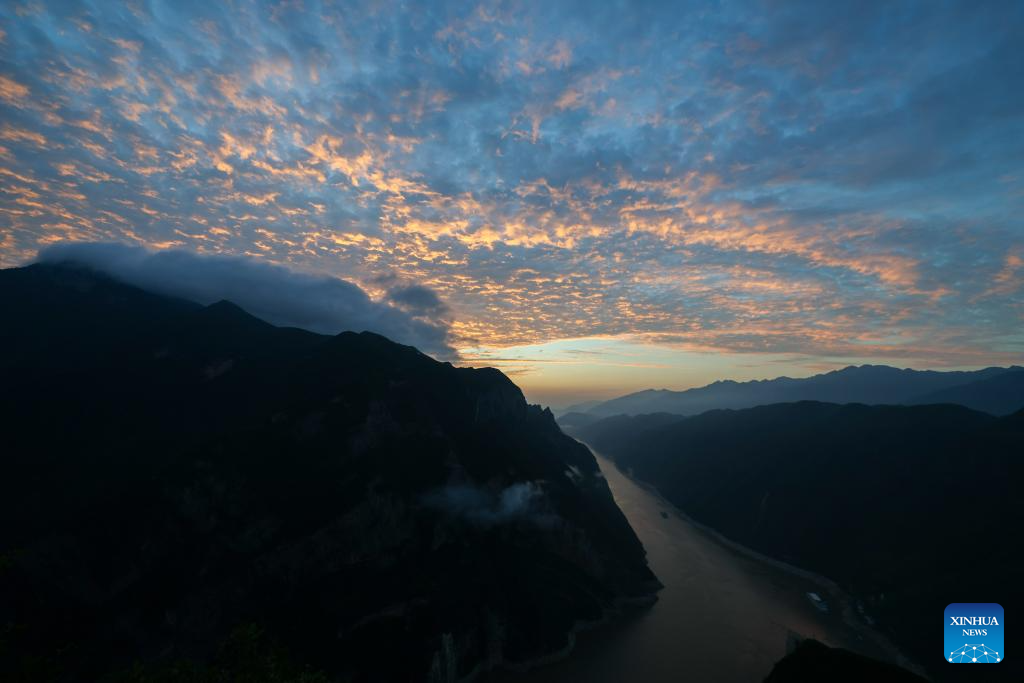 Dawn scenery of Wuxia Gorge along Yangtze River in China’s Chongqing-Xinhua