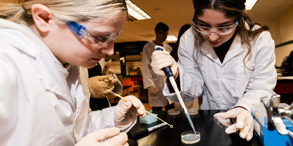 Going bananas over biotech at Peabody High