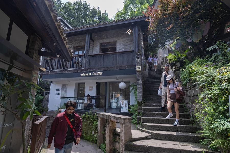 In China, foreign travelers are exploring small-city experiences
