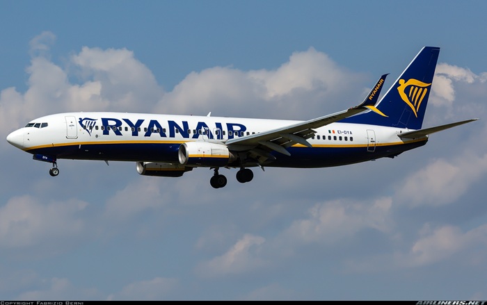 Ryanair Captain Suffers Medical Incapacitation, Forcing Diversion to Bologna
