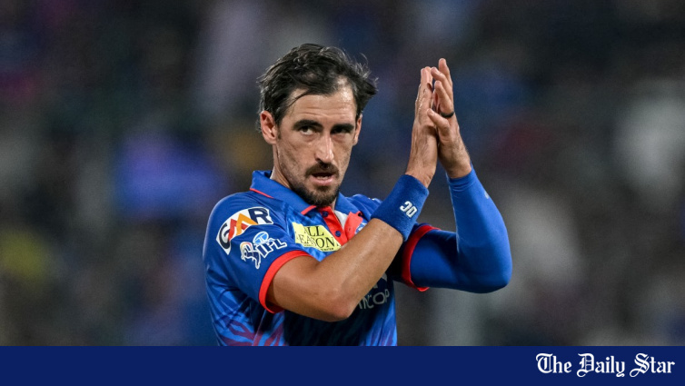 Starc takes four to keep Delhi alive in IPL