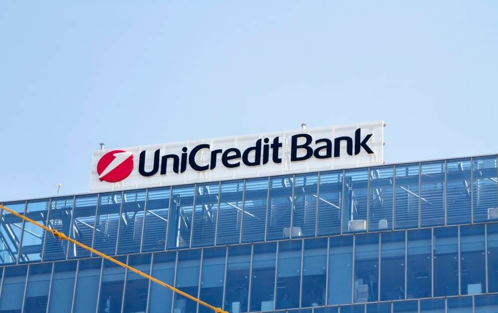 Romanian bank union calls on UniCredit CEO to end “systematic purging” of transferred workers