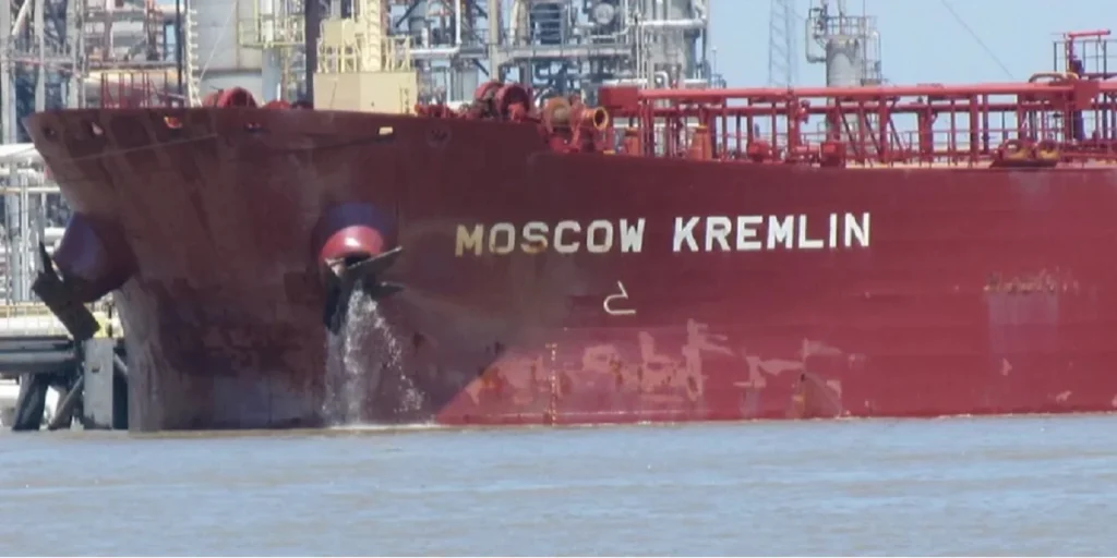 Indonesia seeks 150 million barrels as it resumes Russian oil imports / The New Voice of Ukraine
