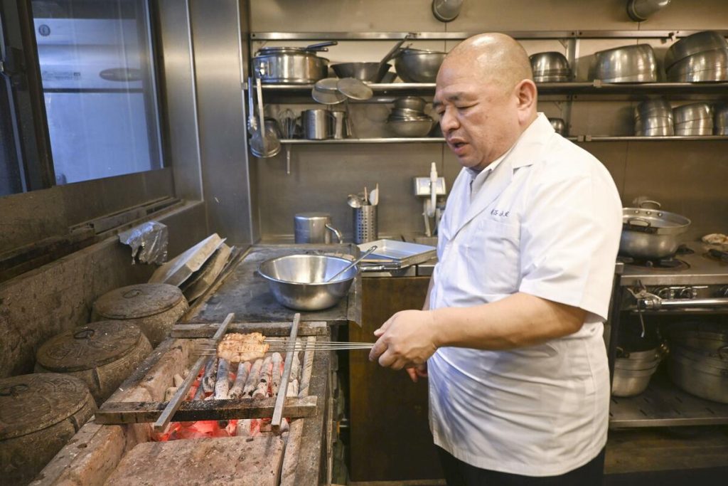 JAPAN BIZ: Keeping flame of Japanese charcoal making alive