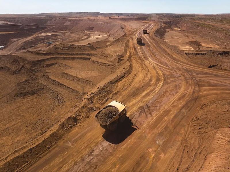 Iron ore prices decline amid weak Chinese demand and margin pressure