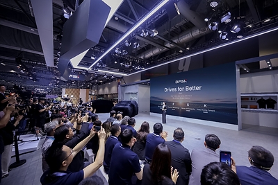DFSK Accelerates Global Expansion with Debut of the Right-Hand-Drive E5 PLUS in Hong Kong