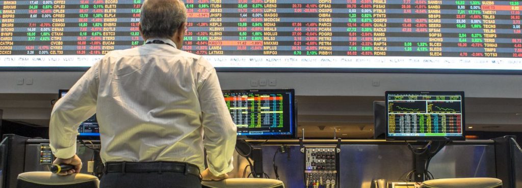 Should Coinbase’s Renewed INR Access and Derivatives in India Require Action From Coinbase Global (COIN) Investors?