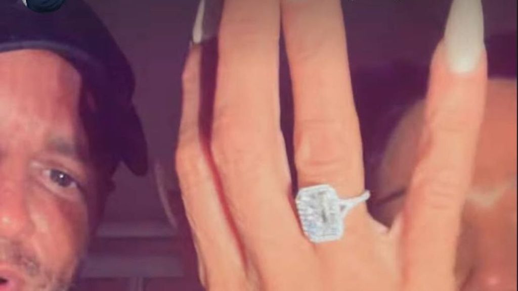 Katie Price shows off new ring from Lee Andrews after he walks free from Dubai prison