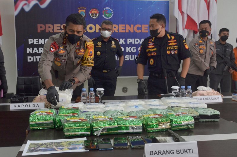 Indonesia busts cross-border drug network, arrests two suspects