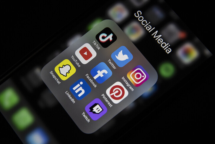 UAE becomes first Arab nation to ban young kids from social media