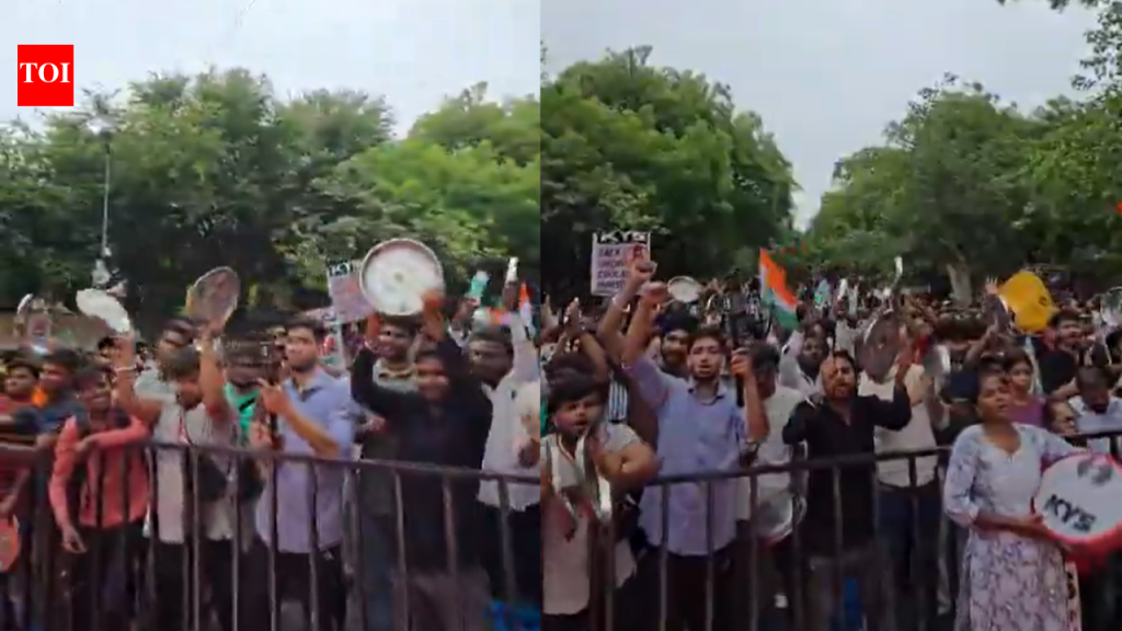 ‘Stand with us’: With thalis in hand, CJP supporters continue protest at Jantar Mantar, urge farmers to join agitation | Delhi News