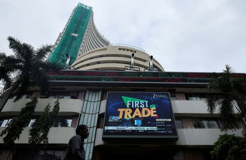 Indian shares set to fall as oil spike, Asia selloff hurt sentiment