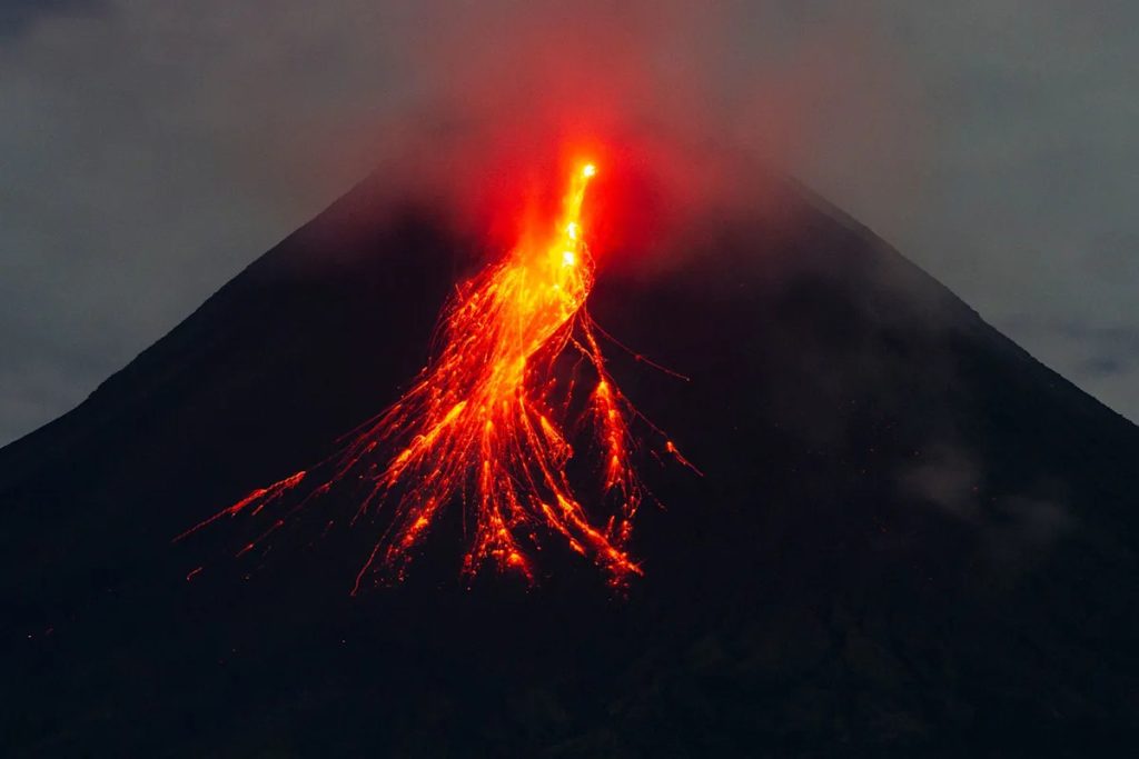 Volcanic eruption injures sand miner in Indonesia