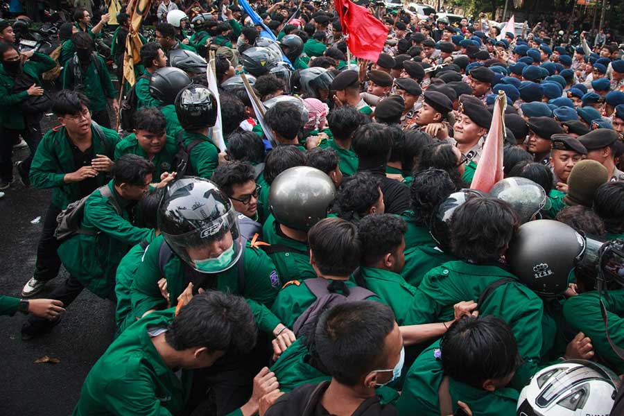 Growing discontent with policymaking keeps Indonesian students on streets – Asia News Network