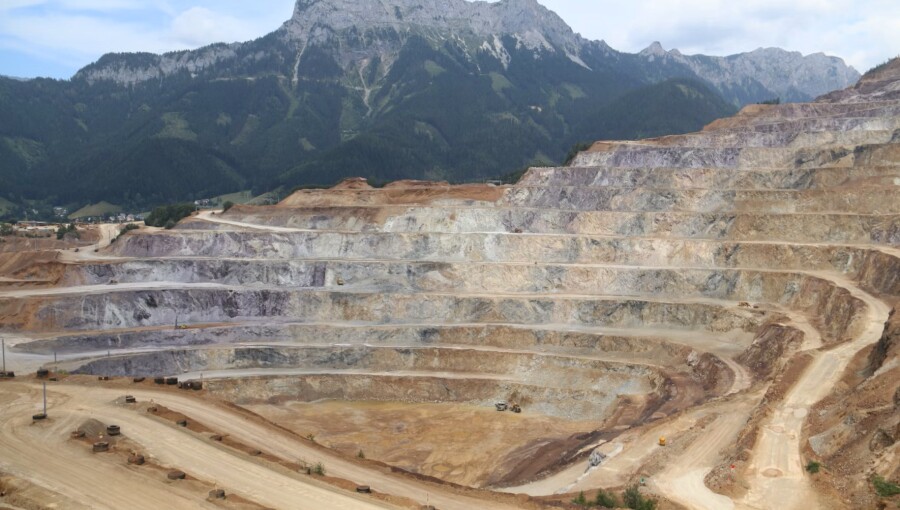 bne IntelliNews – Indonesian employers’ association, mining cartels yield to country’s $66bn export monopoly