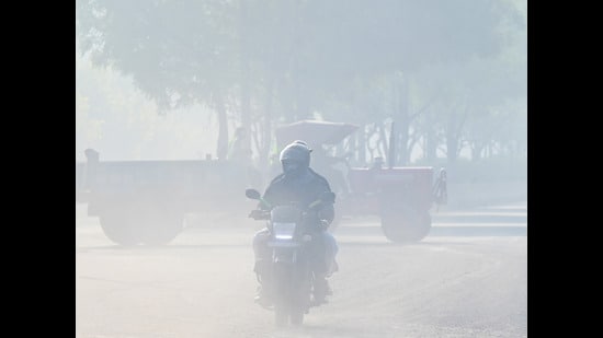 Delhi lists anti-pollution curbs in run up to winter