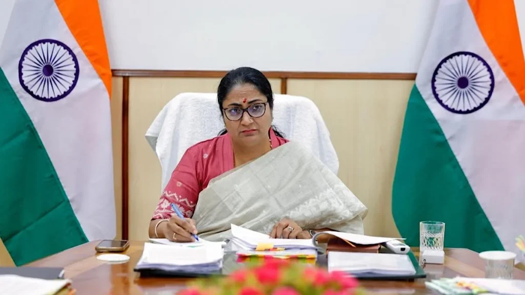 CM assures rehabilitation benefits to families settled in Delhi slums until January 1, 2025