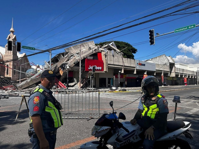 Bangkok Post – Major quake off Philippines, 15 dead, tsunami warnings