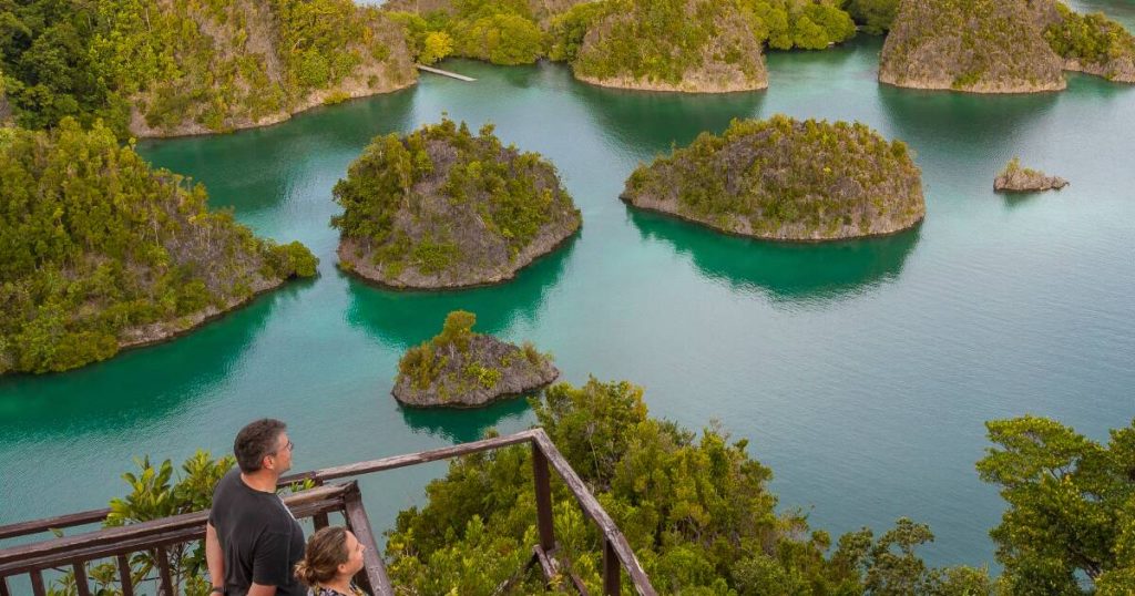 Piaynemo Island: Indonesia’s 100,000 rupiah view hides danger | The Canberra Times
