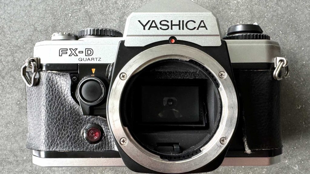 Easily Recover a Damaged Camera’s Body Leather with this Unorthodox Material