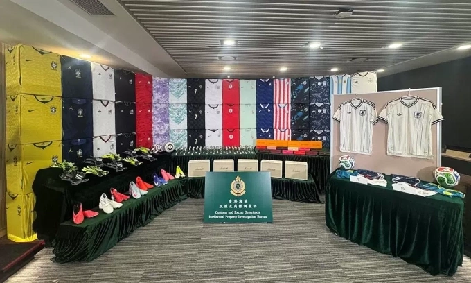 Hong Kong arrests 6 over America-bound World Cup fakes