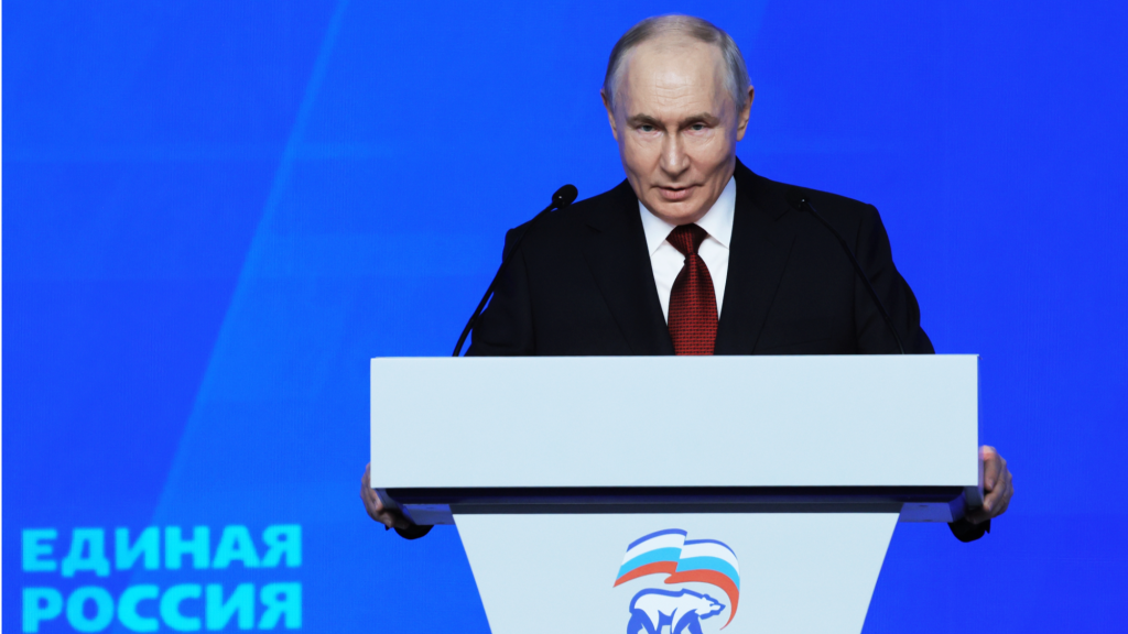 Putin signs decree extending visa-free entry for Chinese nationals