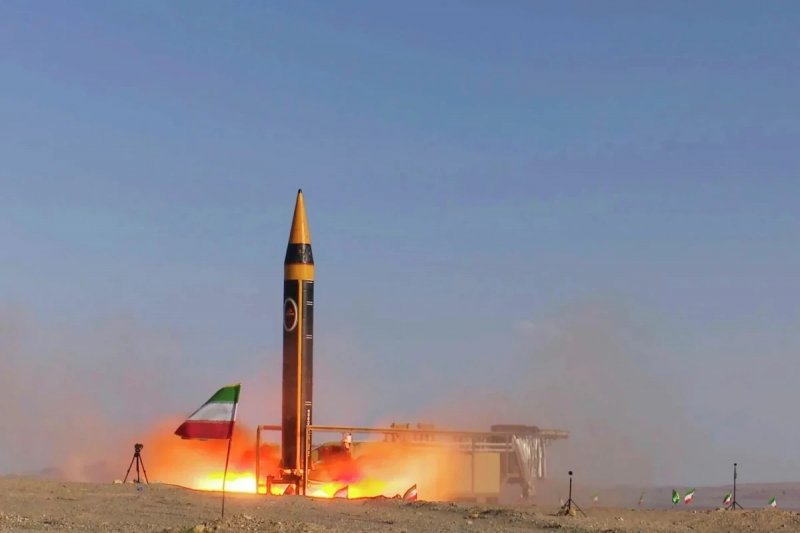 Iran warns Dubai, Abu Dhabi airports should be evacuated if U.S. attacks tonight