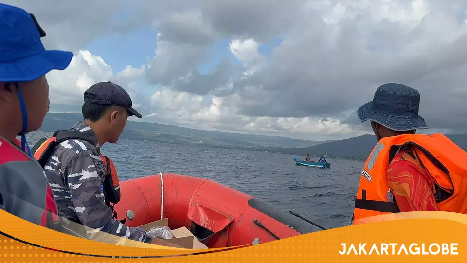 Eleven Foreign Nationals Rescued After Hours Adrift in Indonesia’s Tomini Bay