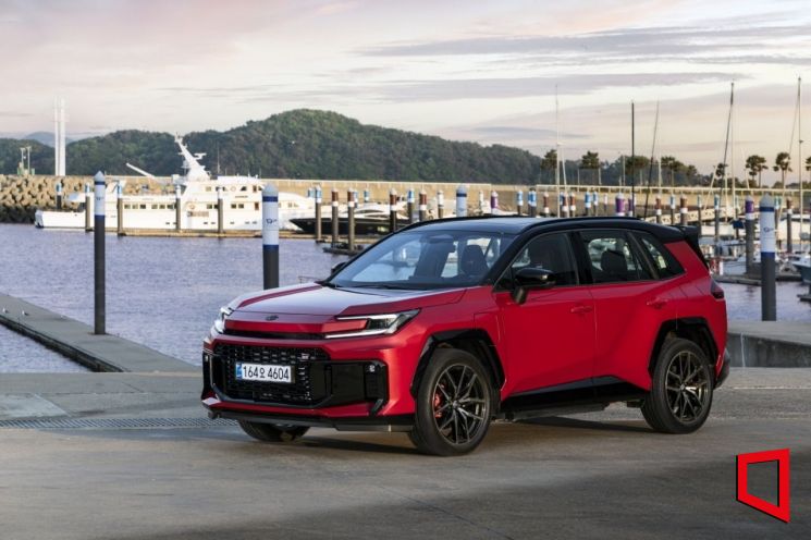 The Hybrid Pioneer Returns… Toyota “All New RAV4” Named Car of the Month for July