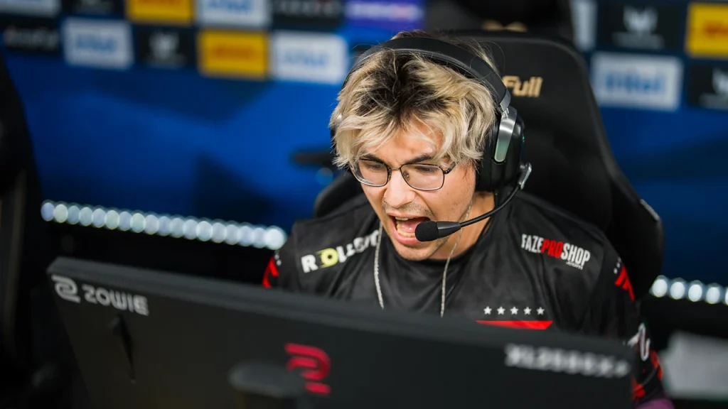 FaZe complete comeback to secure Guangzhou playoffs