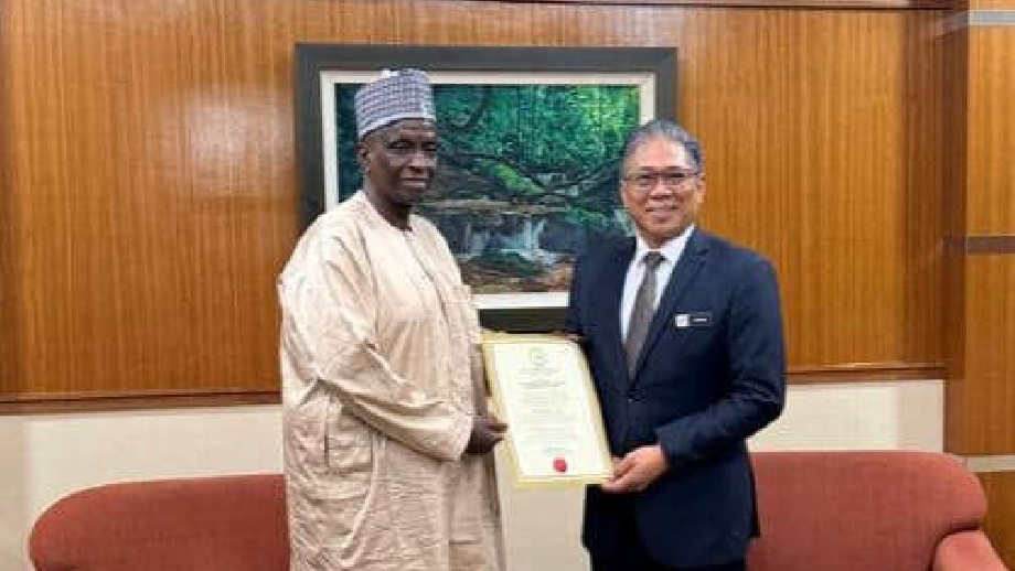 Gambari Presents Credentials Copy as Nigeria’s Envoy to Malaysia