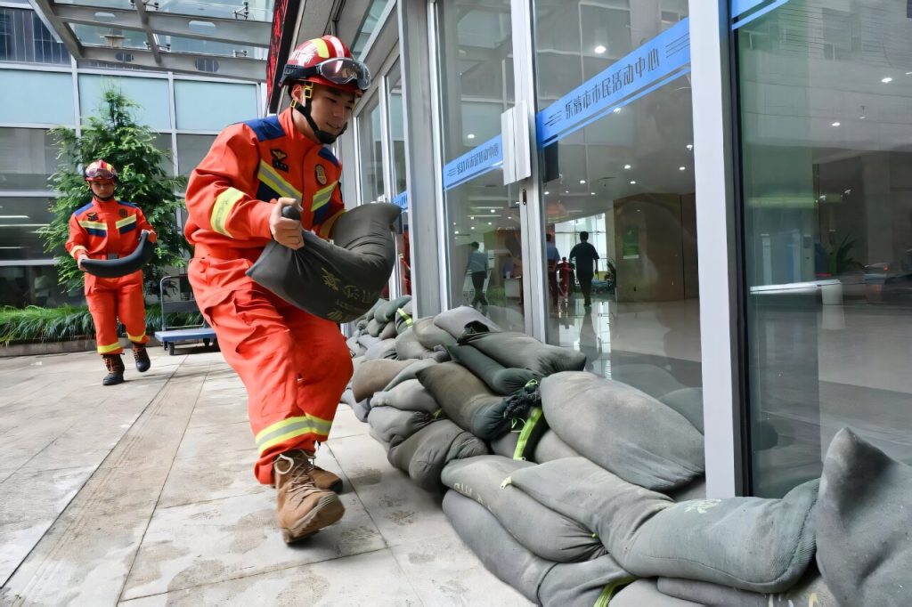 China evacuates more than 340,000 as Typhoon Noul nears southern coast