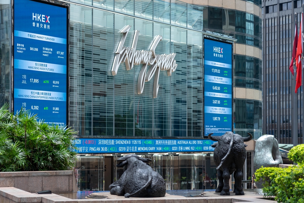 Chinese investors flock to Hong Kong as trading curbs tighten