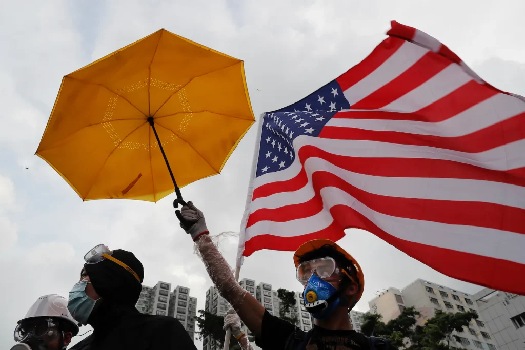 Opinion | Trump extends Hong Kong an olive branch after police raid bookstores