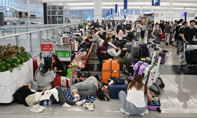 2,000 passengers stranded overnight at Hong Kong airport as Typhoon Noul disrupts air travel