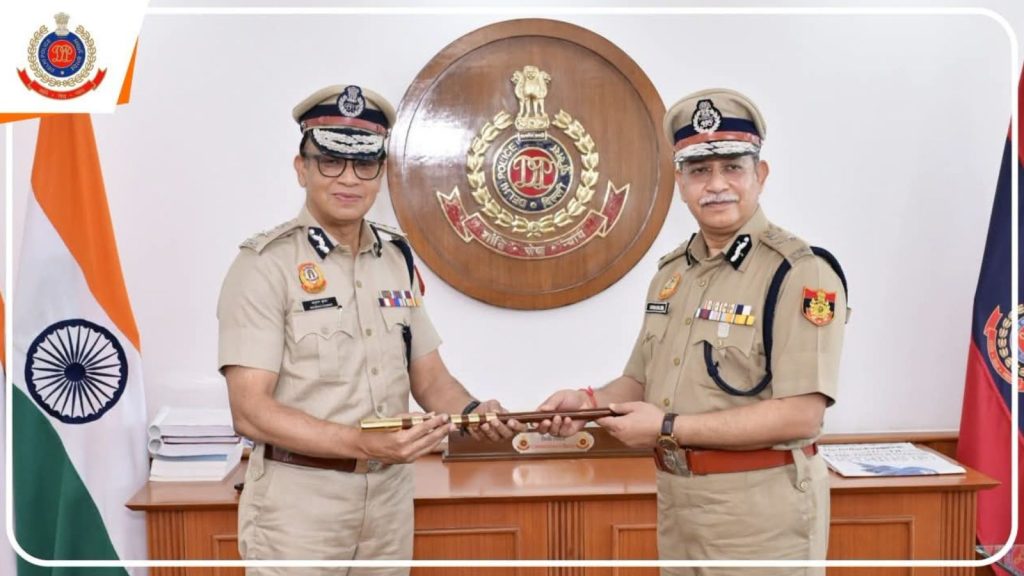 Homecoming for new top cop Kumar, back to Delhi Police after 20 years with IB | Delhi News
