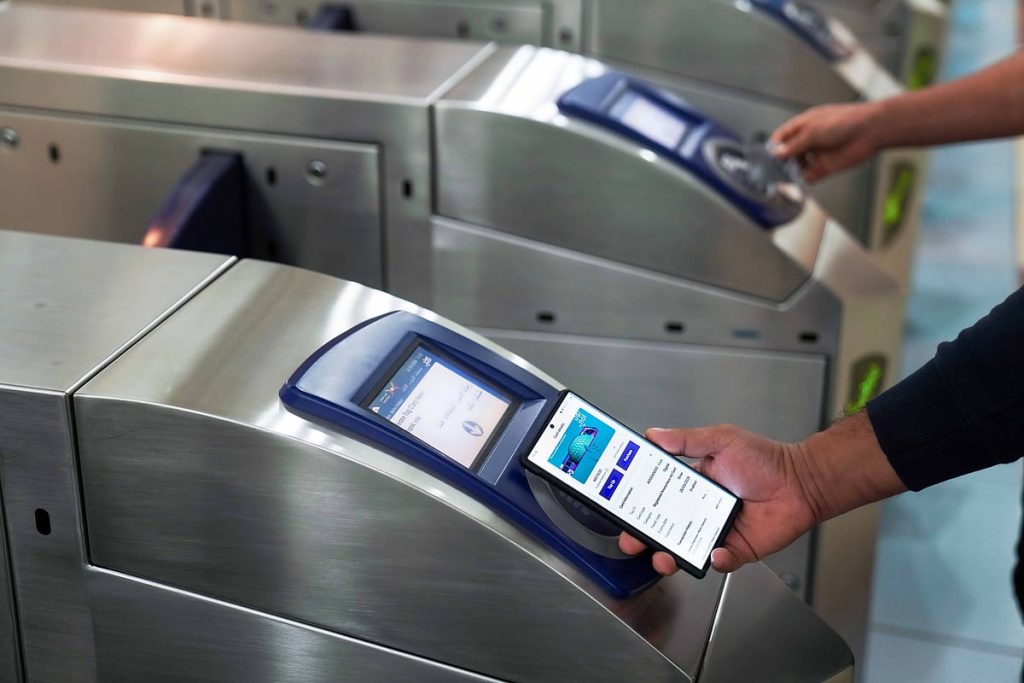 Dubai Moves Toward Cashless Transport as Nol Card Goes Digital with QR Codes, Bank Cards and Smart Payment Platform