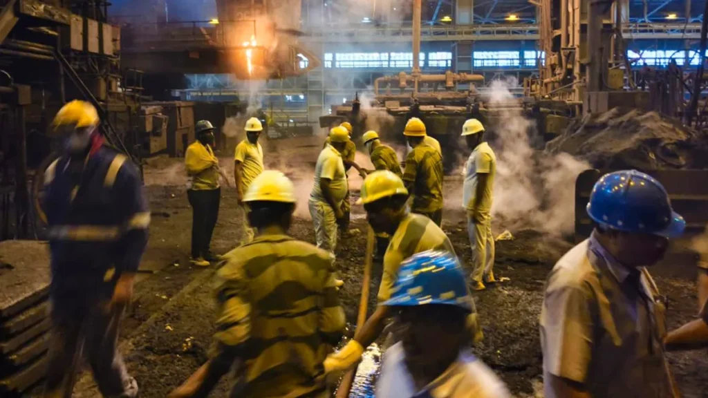 1.5 lakh iron and steel workers in Bengal get Rs 1,450 wage hike before Durga Puja