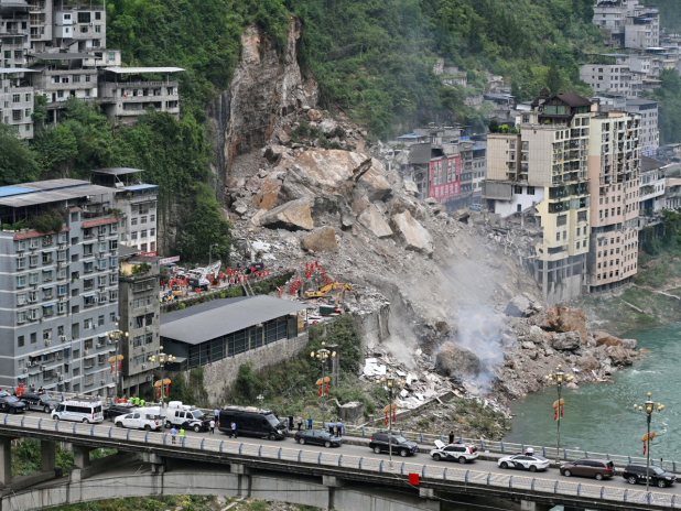 Explosives used in Chongqing landslip breakthrough bid