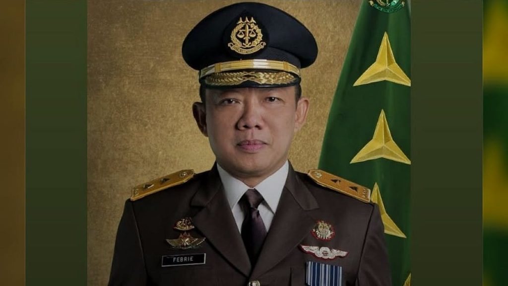 Indonesia’s anti-graft prosecutor quits after police seize gold, cash