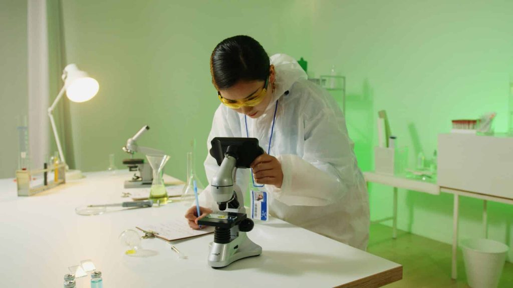 How Biotechnology Is Opening New Possibilities in Modern Medicine