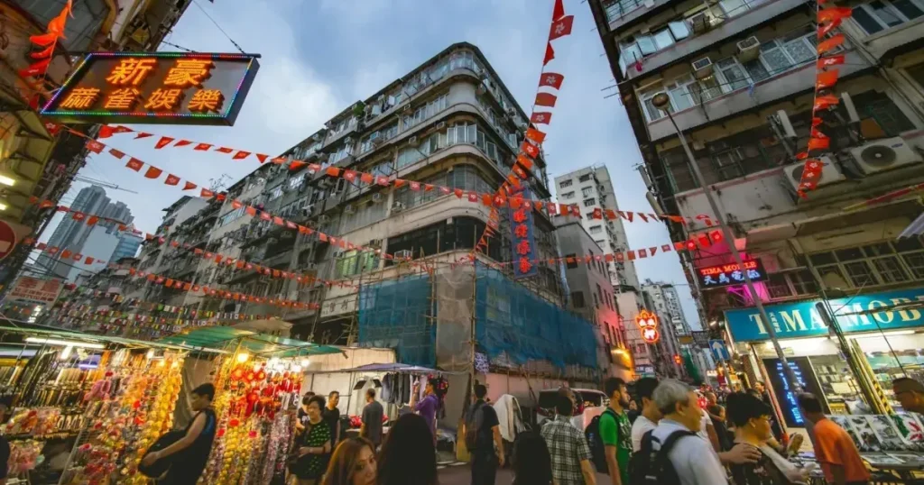Hong Kong retail sales up 7.9% in May as online spending soars